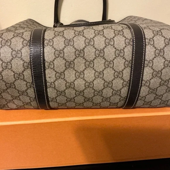 Gucci GG Supreme Large Joy Tote Bag - Picture 7 of 15